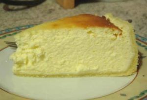 ARTA DE QUESO CON ALMENDRAS