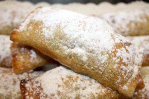 caña rellena de chocolate