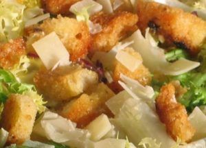 Ensalada de pan frito