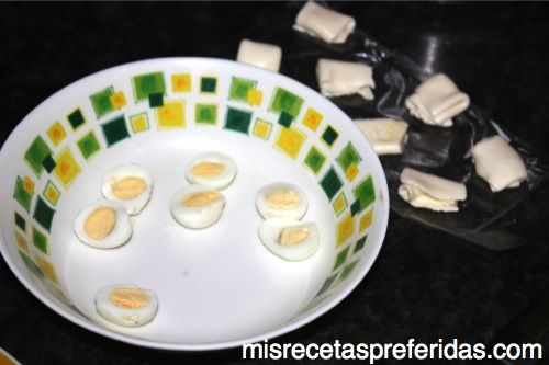 croquetas de huevo de codorniz con bechamel