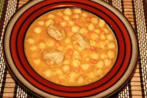 GARBANZOS CON BUTIFARRA