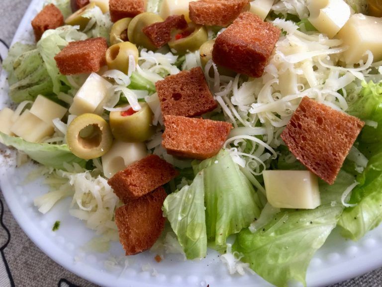 ensalada pan frito