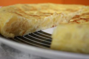 Pinchos de tortilla de patatas al horno