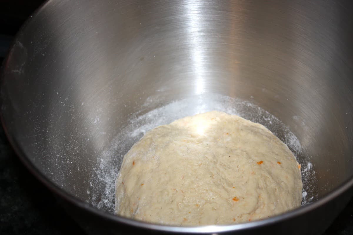 masa elevar preparación Bollitos de Brioche con miel y yogur