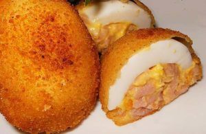 HUEVOS DUROS RELLENOS Y REBOZADOS