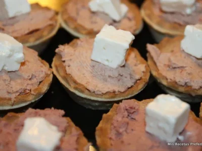 Tartaletas rellenas paté y queso